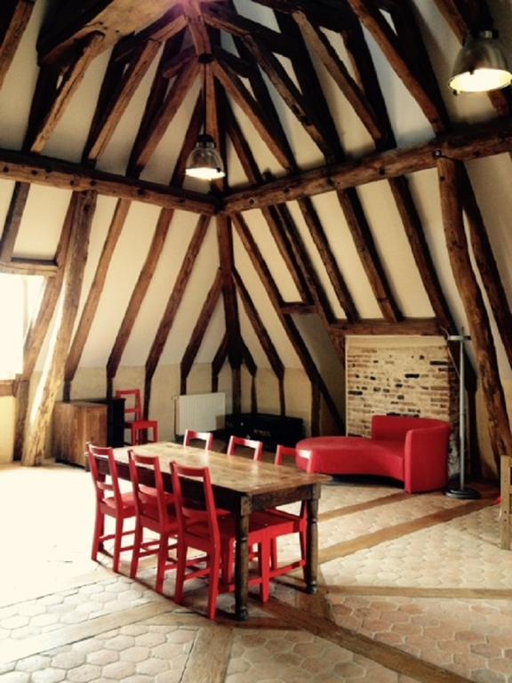 풀리그니몽트라솃 Le Vieux Chateau 빌라 외부 사진